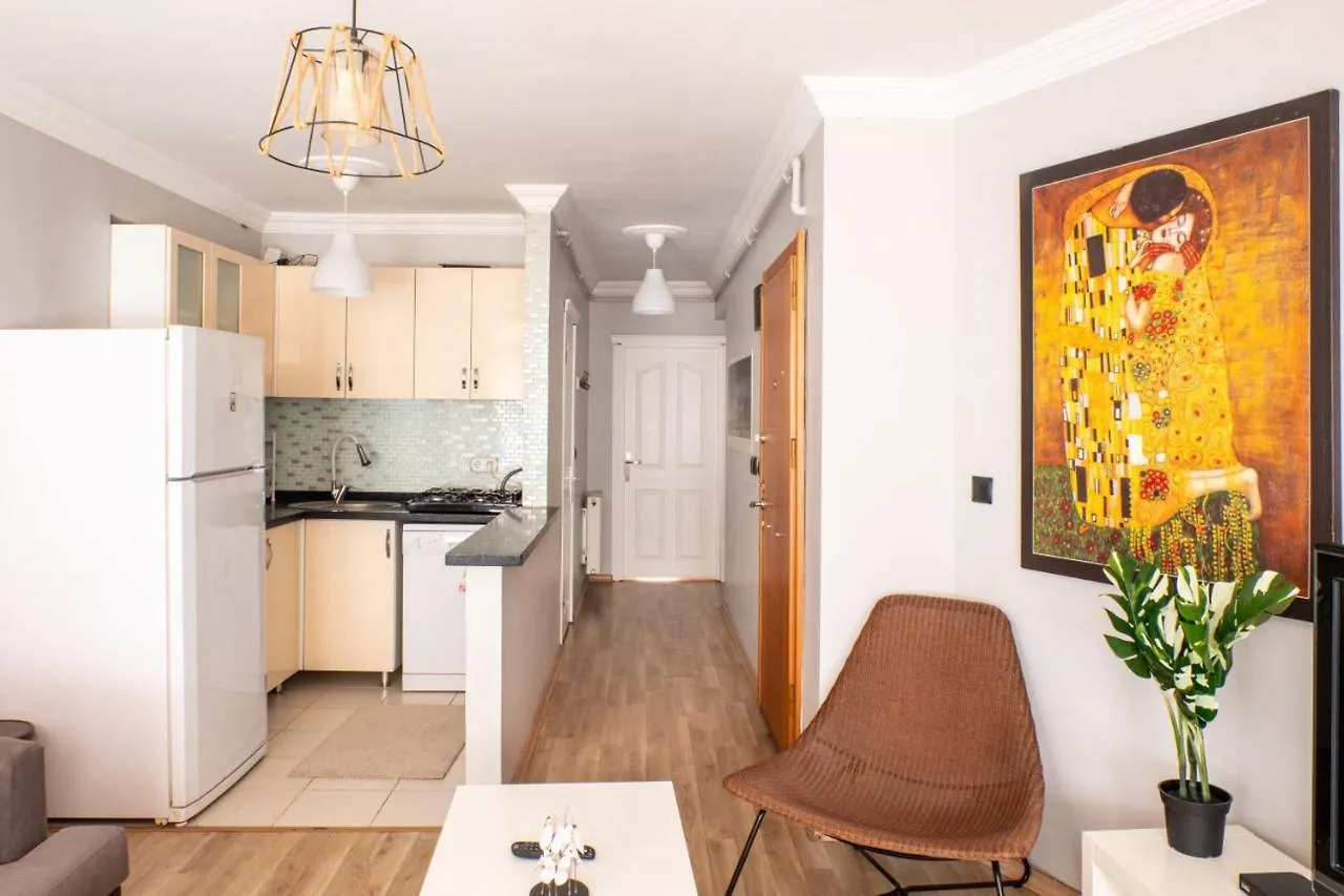 Fascinating Apartment Near Nisantasi And Trendy Attractions In Besiktas Istanbul