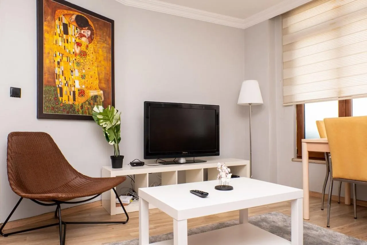 Fascinating Apartment Near Nisantasi And Trendy Attractions In Besiktas location